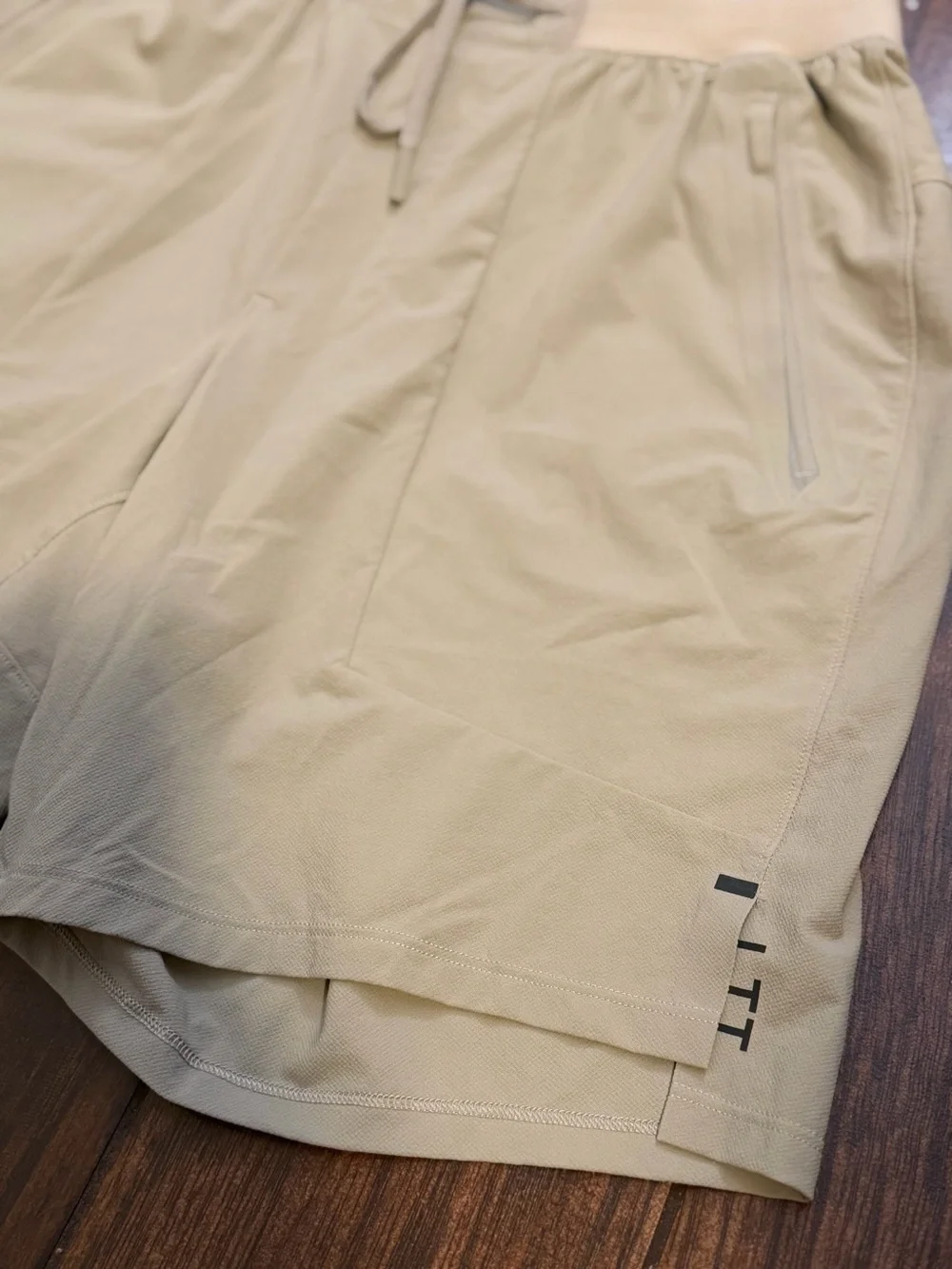 lululemon athletica men’s license to train linerless khaki shorts